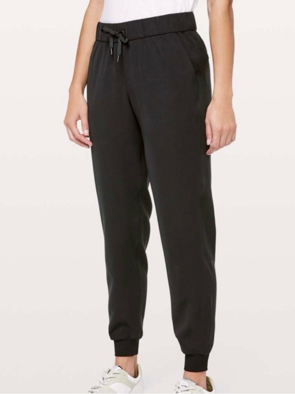 Lululemon On The Fly Joggers Women’s 8 Black Trending Athleisure Pants Like New